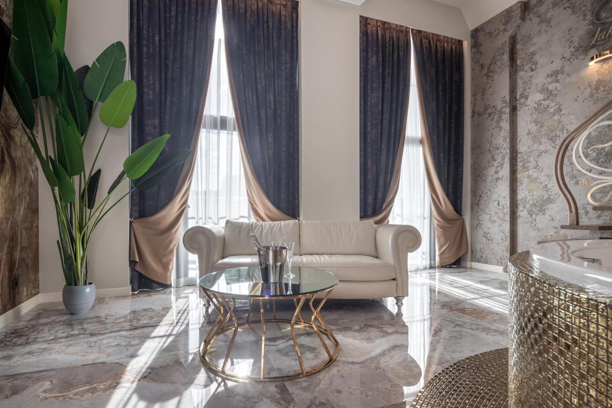 Jacuzzi Exotica Apartment 克莱佩达 外观 照片